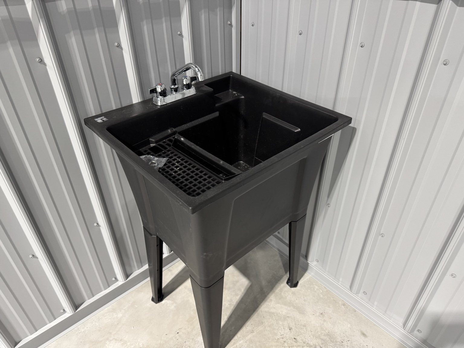 Private utility sink inside PROFLEX commercial unit